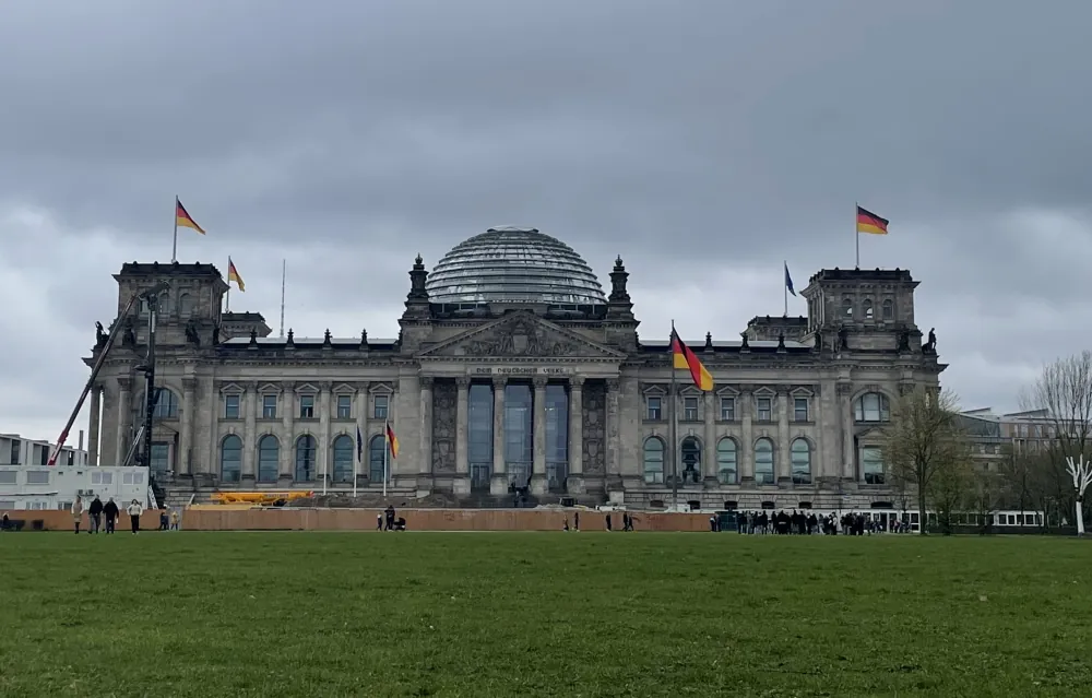 Blick auf den deutschen Bundestag von außen