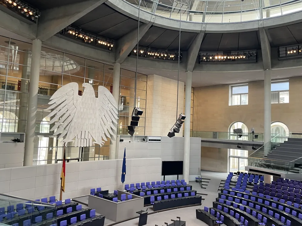 Einblick in den deutschen Bundestag von oben